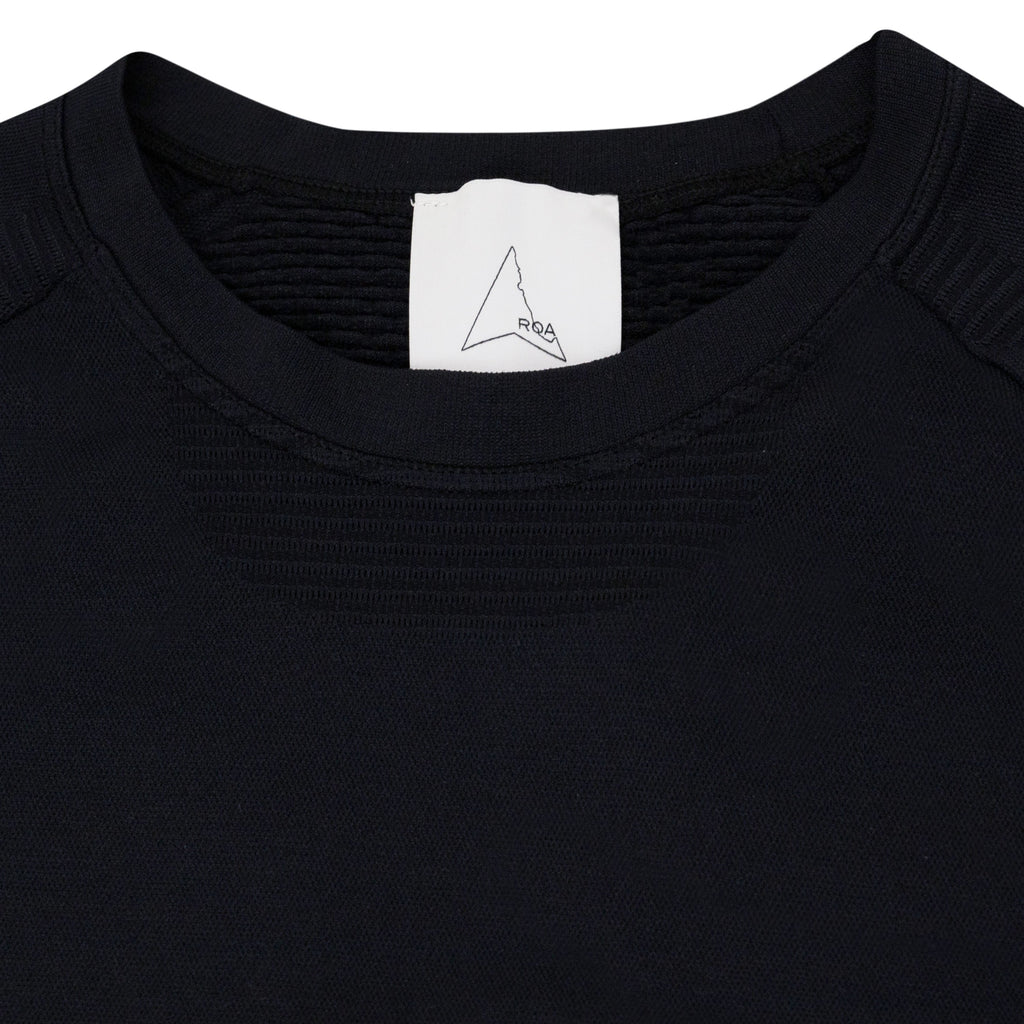Black Long Sleeve Seamless 2.0 T-Shirt