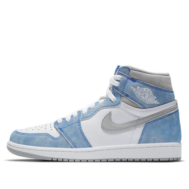 Air Jordan 1 Retro High OG 'Hyper Royal Light Smoke Grey' 555088-40237.80