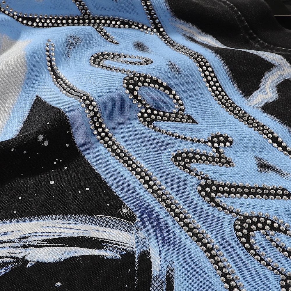 MAJESTIK Astronaut Skull Graphic T-Shirt