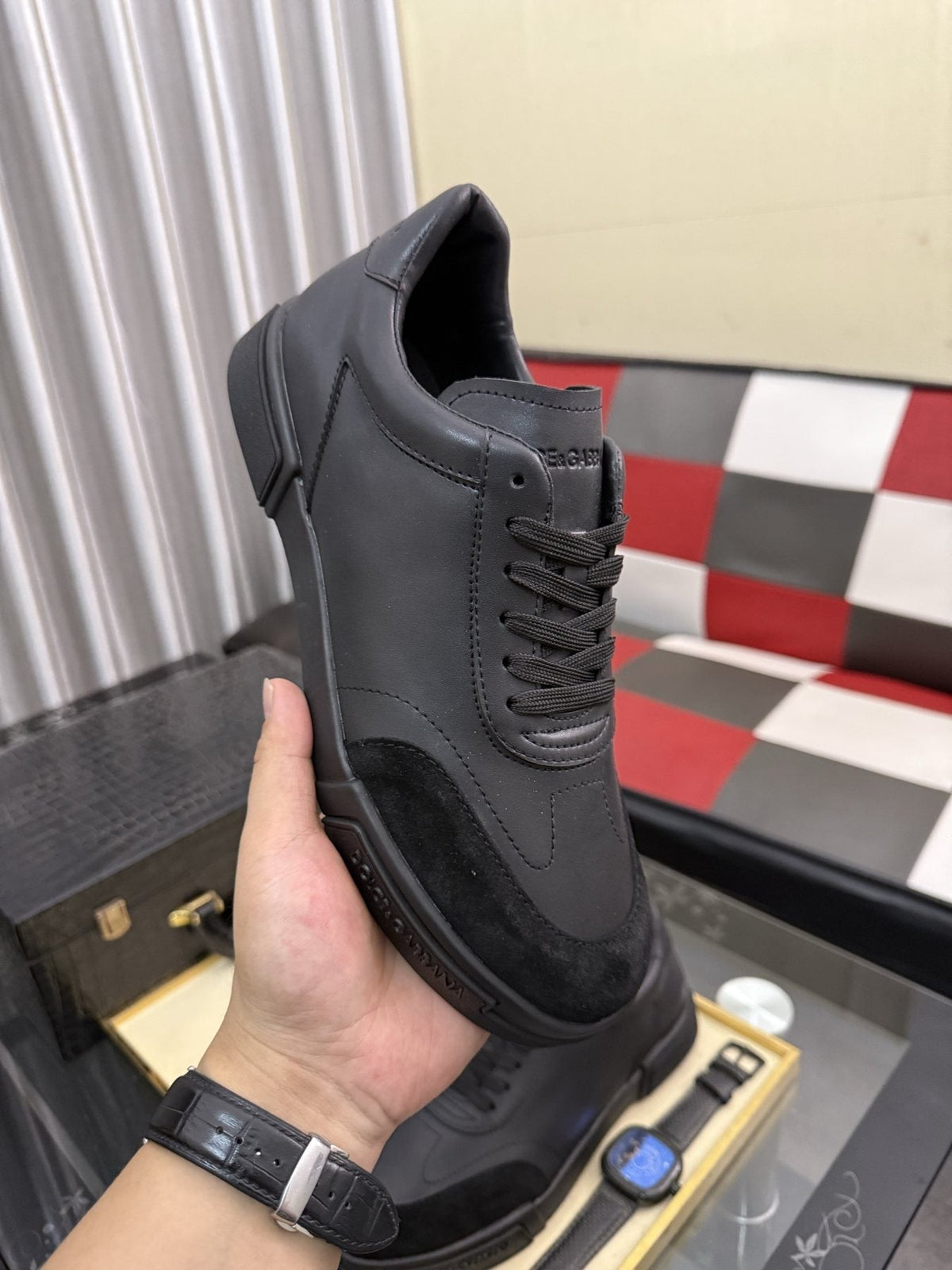 Dolce & Gabbana Low-Top Lace-Up Sneakers - Rounded Toe
